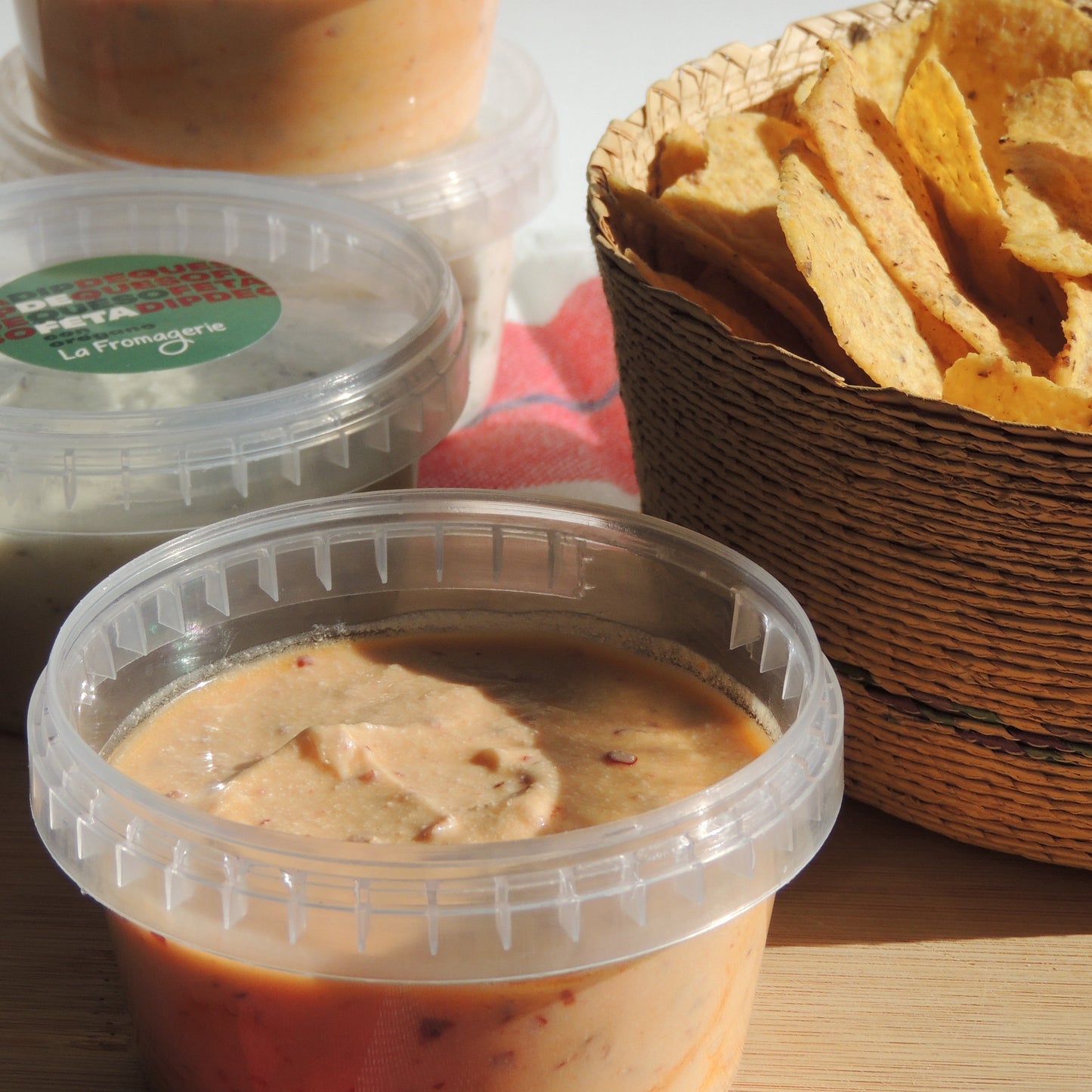 Dip de Queso Tipo Feta con Pimienta Roja