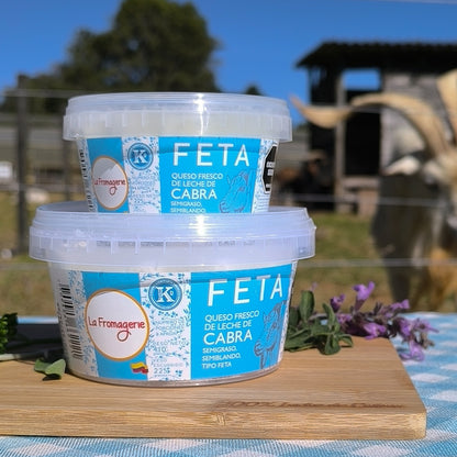 Queso tipo feta de cabra en salmuera