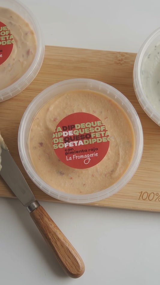 Dip de Queso Tipo Feta con Pimienta Roja