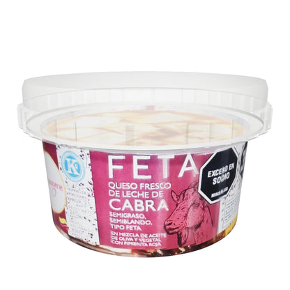 Queso tipo feta de cabra en aceite con pimienta roja