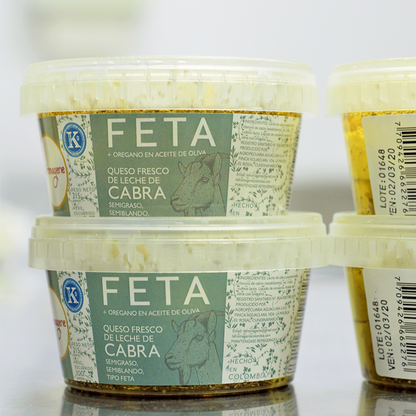 Queso tipo feta de cabra en aceite con orégano